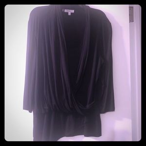 Black v neck Jennifer Lopez shirt